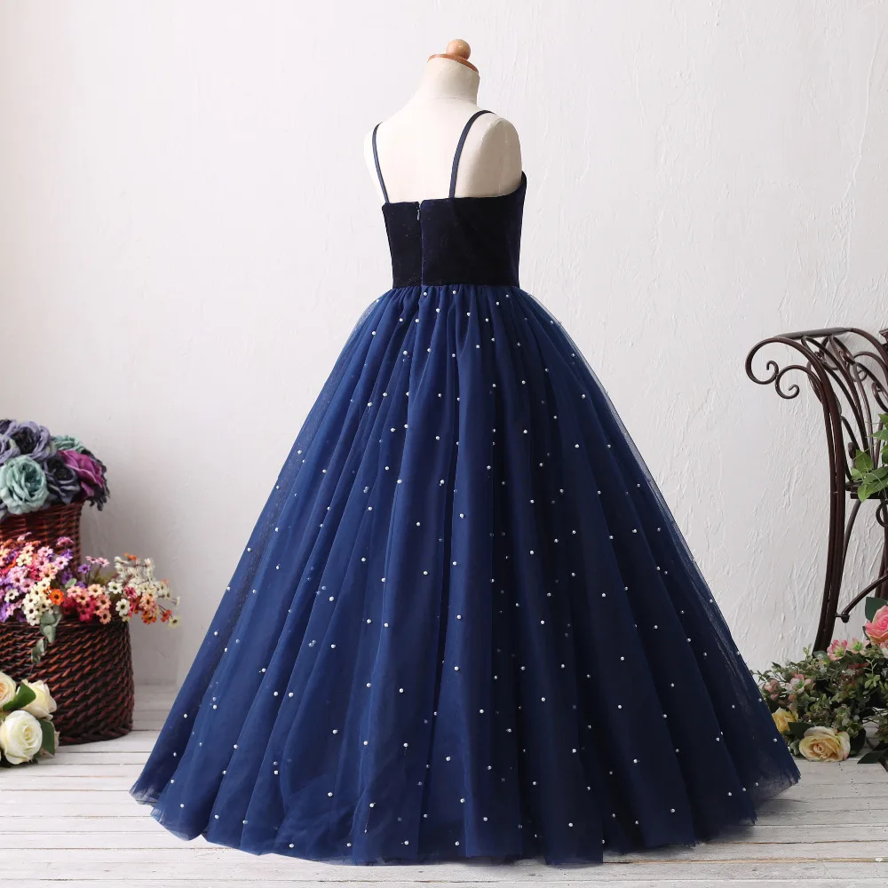 Женское бальное платье на бретельках Forevergracedress темно-синее без рукавов с