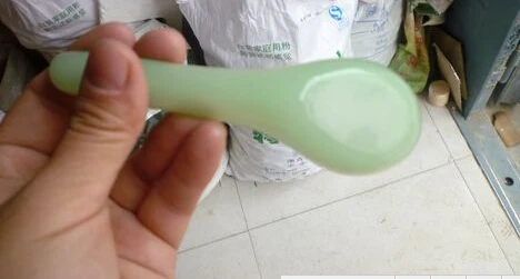 

Natural green jade spoon / bowl