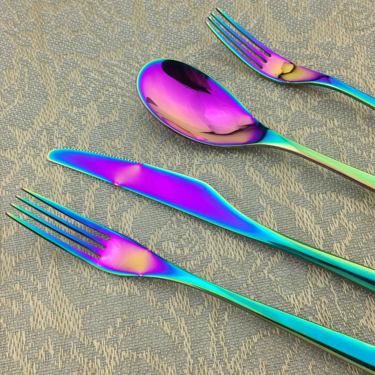 4/5/6Pcs Luxury Mirror Colorful Rainbow Cutlery Sets Stainless Steel Dinnerware Set Steak Knife Soup Salad Fork Silverware |