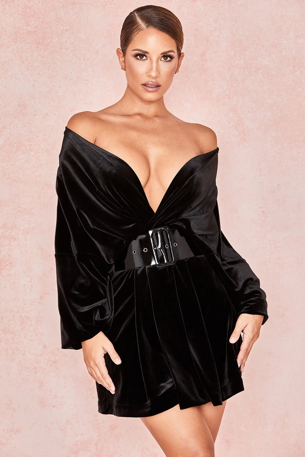 

New Spring Style Long Sleeve Sexy Off the Shoulder Sexy Mini Dress With Belt Velvet Club Night Dress Wholesale