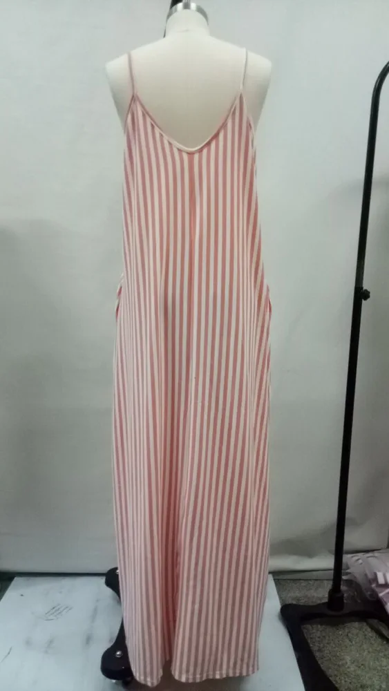 Женское плявечерние ное платье OKAYOASIS длинное в полоску на тонких бретелях лето 2018