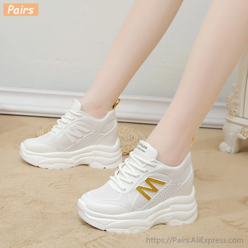 Женские кроссовки из дышащей сетки белые со скрытым подъемом женская