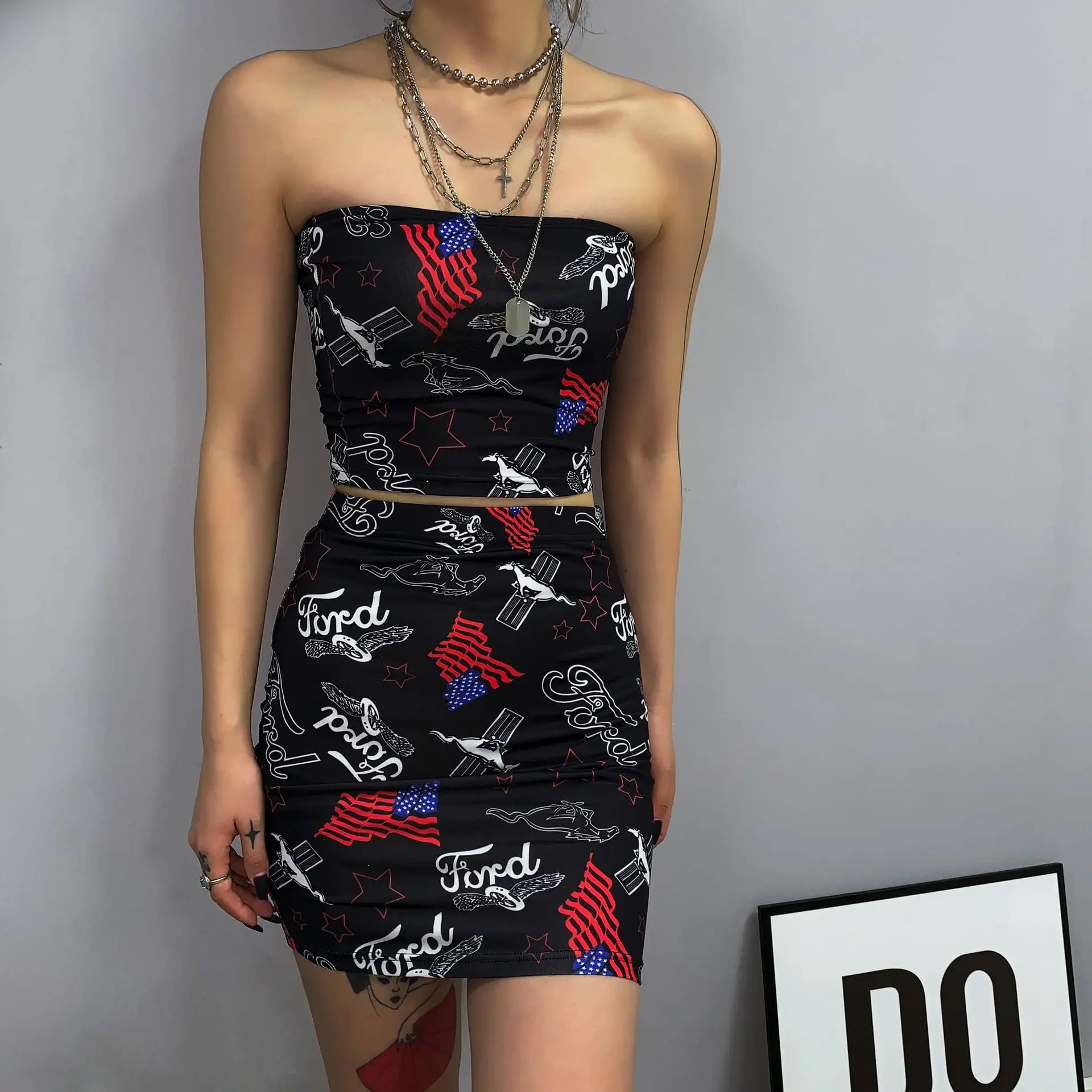 Харадзюку печатных без бретелек укороченный топ женский костюм из двух