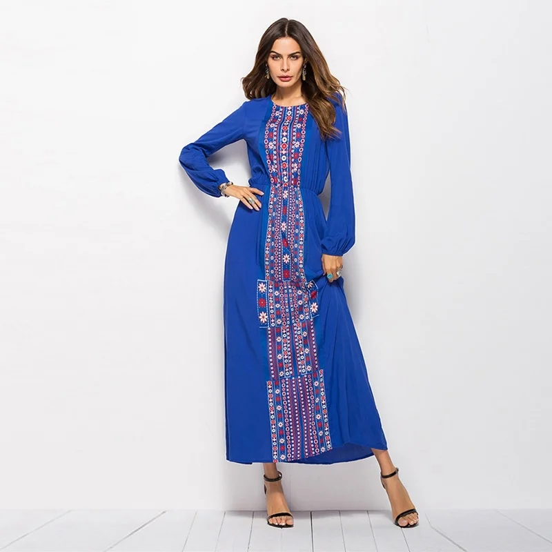 Женское платье с длинным рукавом голубое цветочным принтом в этническом стиле