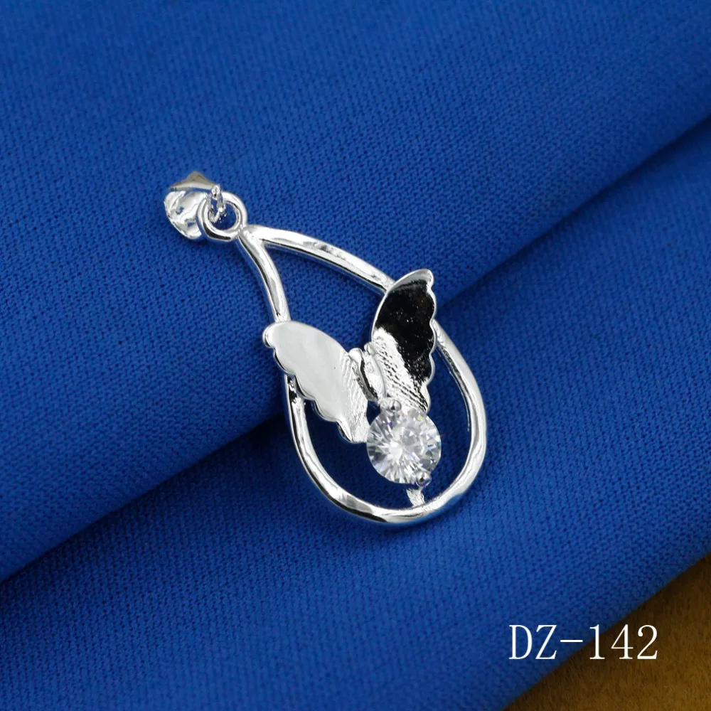 Женское кольцо из серебра 2017 пробы с инкрустацией фианита | Украшения и