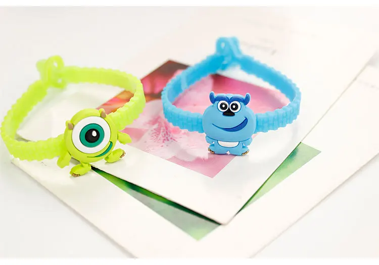 20pcs/lot Cartoon Mickey Minnie Duck Silicone Wristband Kids Bracelet Party Costume Birthday Party Take-home Favor Gift Goodie - Color: G