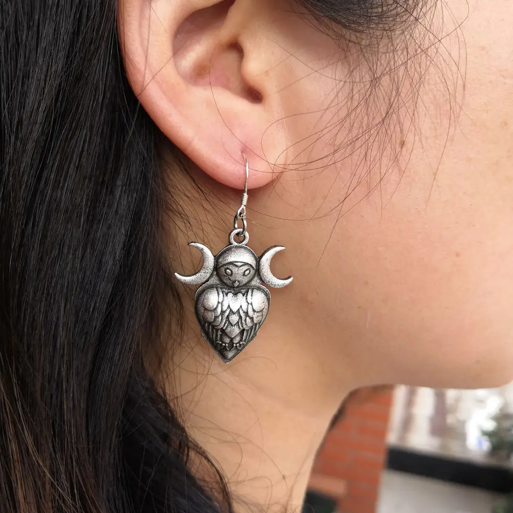 Необычные Celtics Триединая Луна серьги с совами одной главной балкой крючком