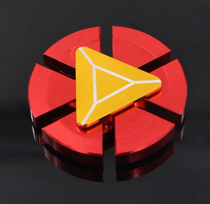Ручной Спиннер Железный человек EDC Tri Spinner Игрушки непоседы металлический красный