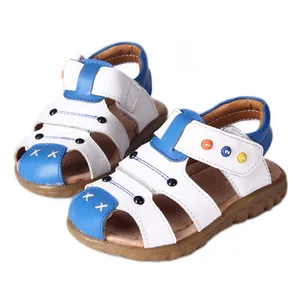 Кожаные сандалии для мальчиков и девочек, новинка 2021, летние детские пляжные сандалии из мягкой кожи, Детская Нескользящая спортивная обувь, сандалии для детей