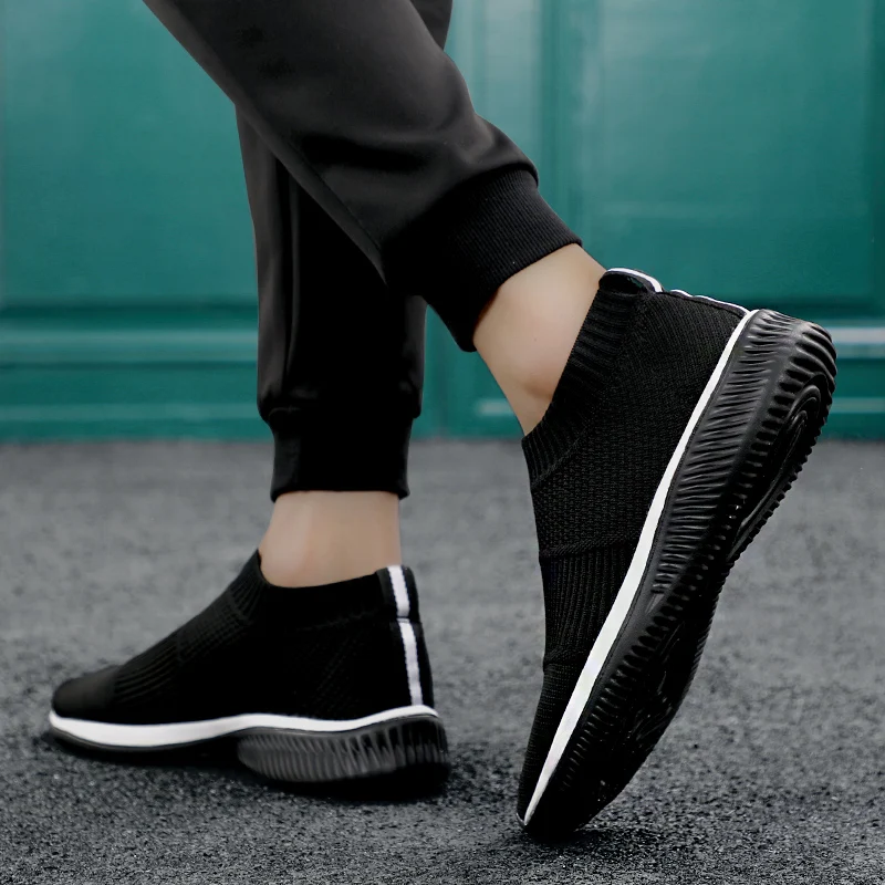 Летние мужские кроссовки для бега легкие из дышащей ткани спортивная обувь