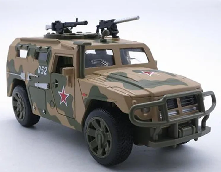 1:32 модель внедорожника из сплава, военный бронированный автомобиль с тигром, 4 двери, металлический светильник, игрушка со звуком