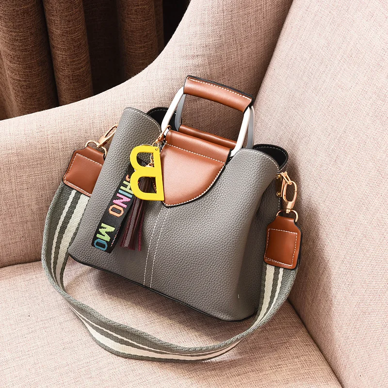 Женские сумки через плечо bolsos новые женские мессенджеры с кисточкой известные