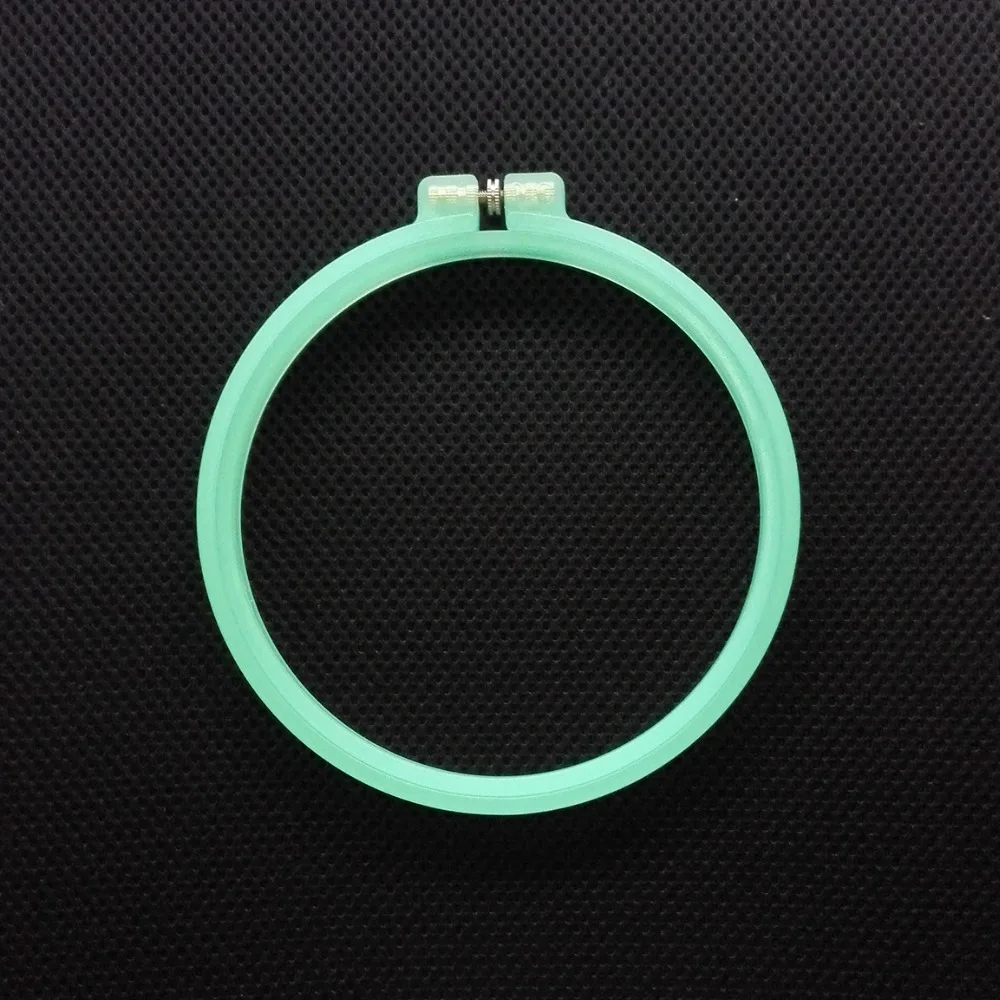 

15 cm 1 pcs small adjustable plastic hoop Random fruit color embroidery circle for bead cross stitch handcraft DIY craft plus