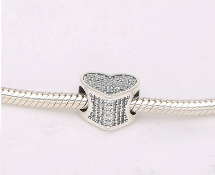 Новое поступление 2017 серебристые бусины-подвески с фианитами в форме сердца