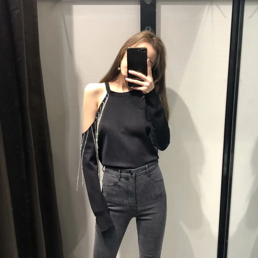 Новые весенние off-the-shoulder яркий полые кисточкой Длинные Рукава Диких пуловер свитер Женская одежда BB9073
