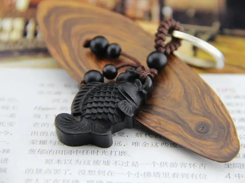 Деревянный брелок в форме рыбы из черного дерева деревянный для ключей подвесная