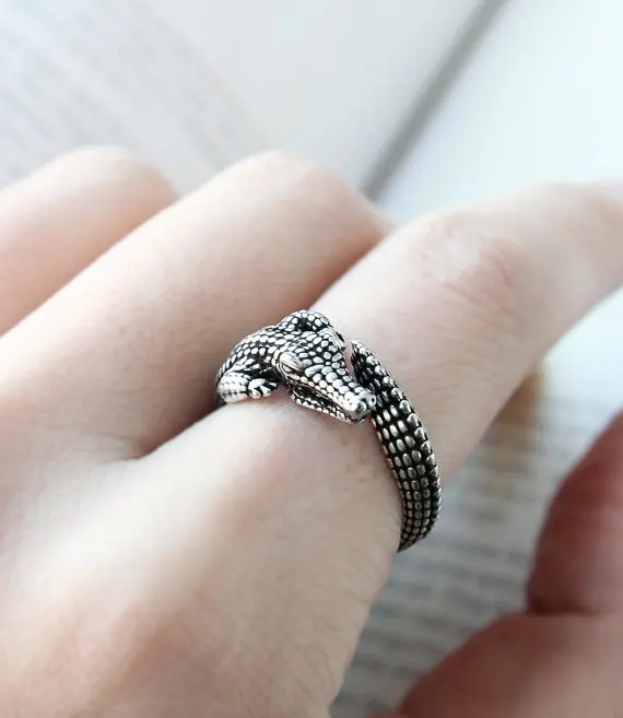 Горячая продажа 10 шт дикое кольцо в виде крокодила аллигатора регулируемые