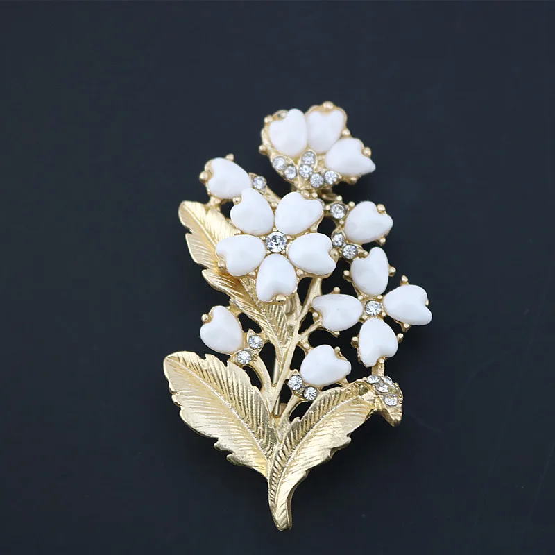 Brooch Новые европейские и американские ретро модели Лилия Орхидея инкрустация имитацией жемчуга брошь ухо клип костюм комбинация женский - Окраска металла: Brooch