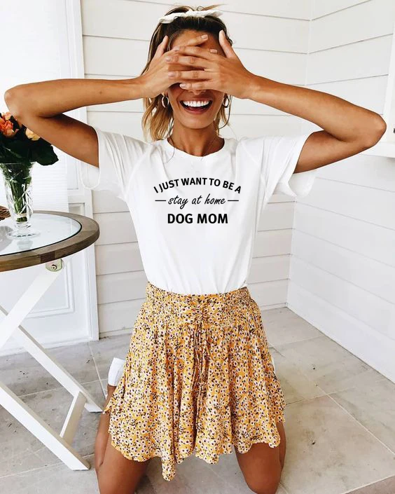 

I JUST WANT TO BE A Stay At Home DOG MOM футболка Женские повседневные футболки трендовая футболка 90s женские модные топы женские Tumblr футболка