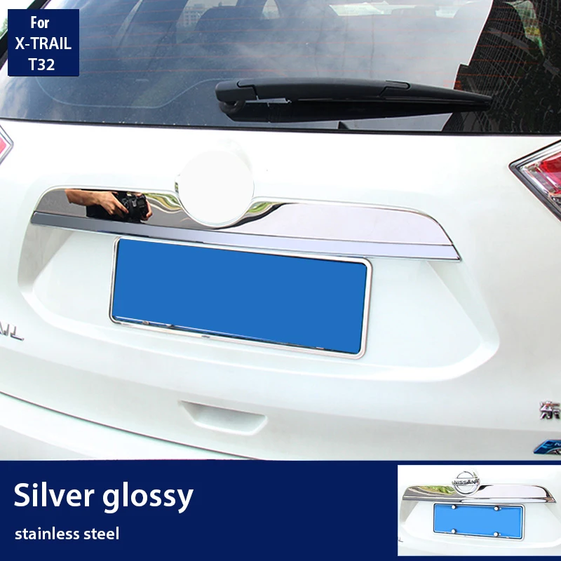 Декоративная накладка на заднюю дверь багажника молдинговая наклейка