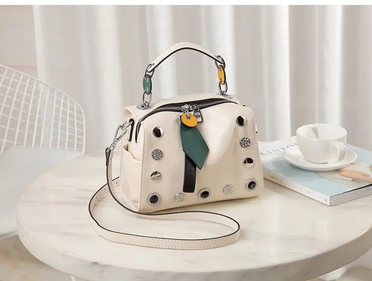 WOONAM Модный женский топ из натуральной телячьей кожи с заклепками Boston Top Handle Bag WB1008