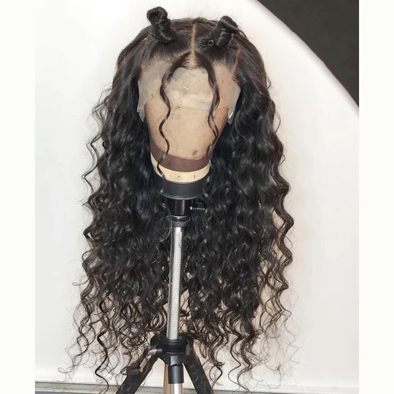 Атина предварительно сорвал полное кружева парики человеческих волос с ребенком