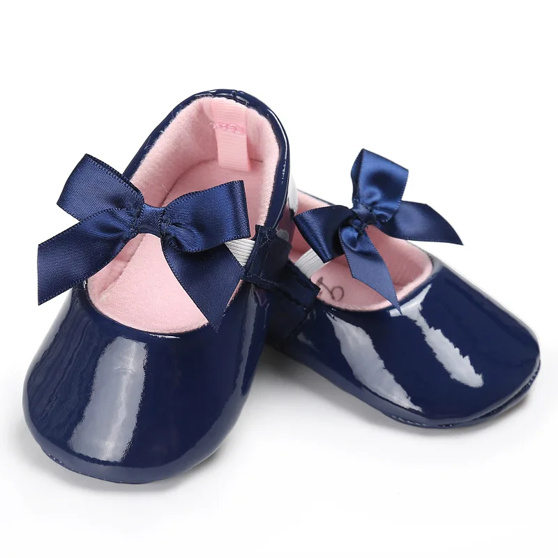 Горячая Распродажа детская обувь для новорожденных из лакированной кожи первых
