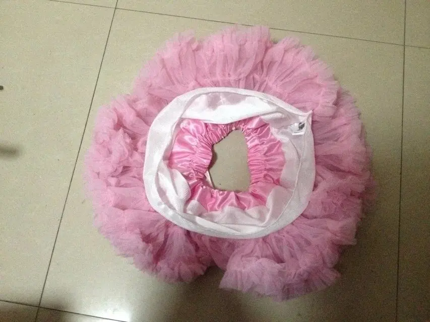 В связи с рождением ребенка детская юбка бантом осень в европейском и