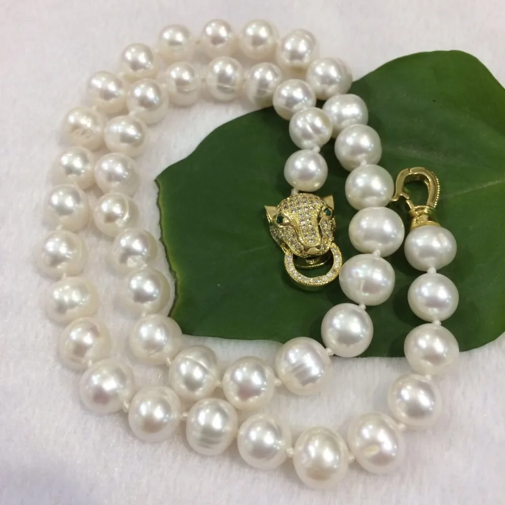 

NEW Freshwater pearl white pearl 9-10MM necklace 18 " leopard clasp