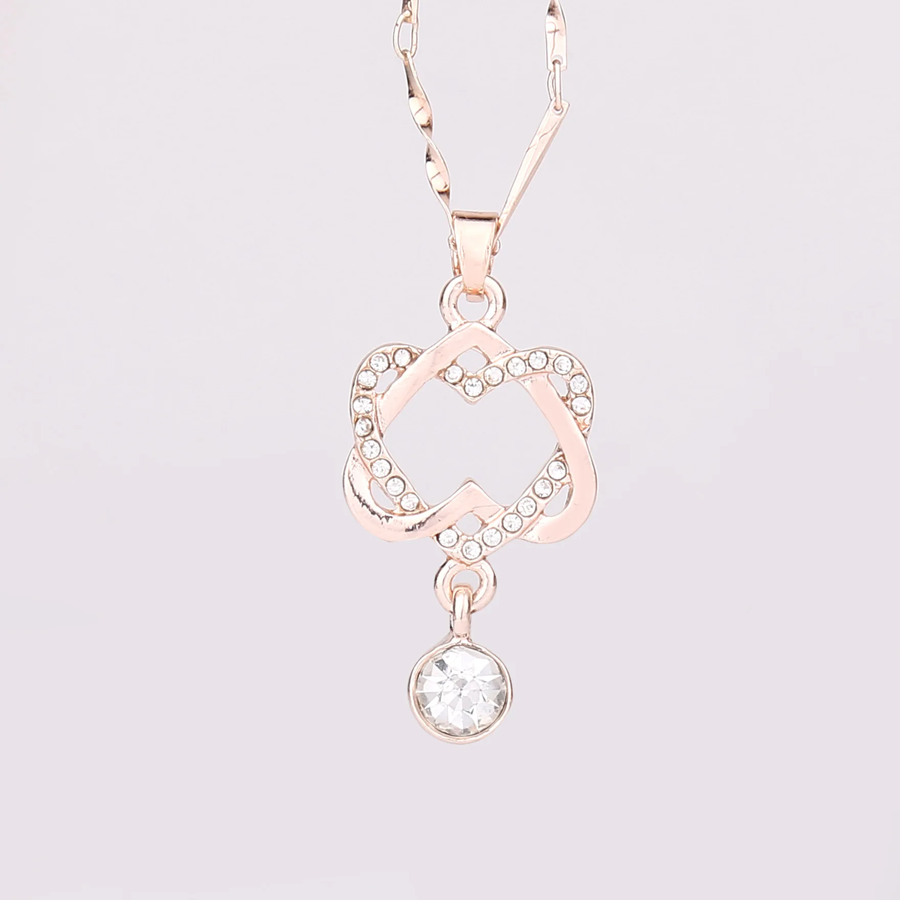 2019 Новое поступление модное короткое Двойное сердце шпагат cntric Link ожерелье кулон