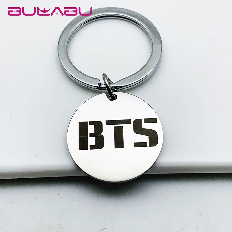 Серебристый металлический круглый брелок BTS вырезание букв из нержавеющей стали