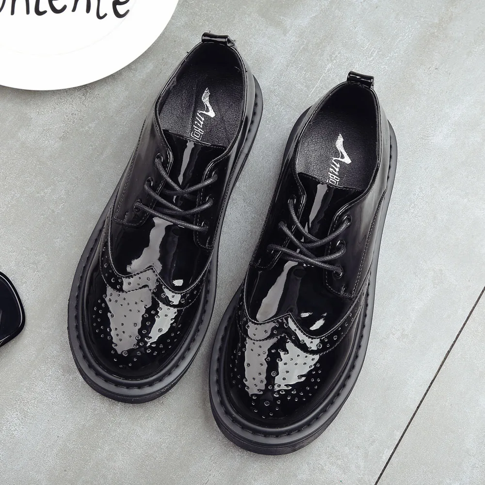 Ame 2017 модная женская обувь на плоской подошве из лакированной кожи повседневная