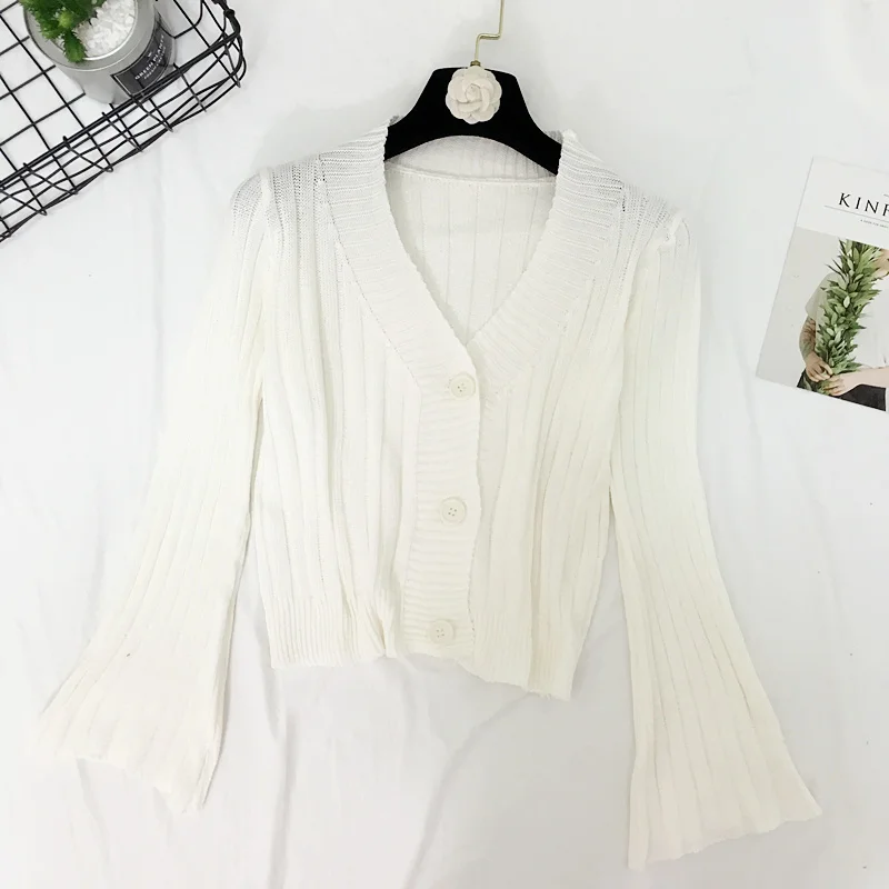 Cardigan Women 2018 V-neck Long Sleeve Jumper Black White Flare Sleeves Jacket Tops Female with Buttons Chaquetas Mujer |