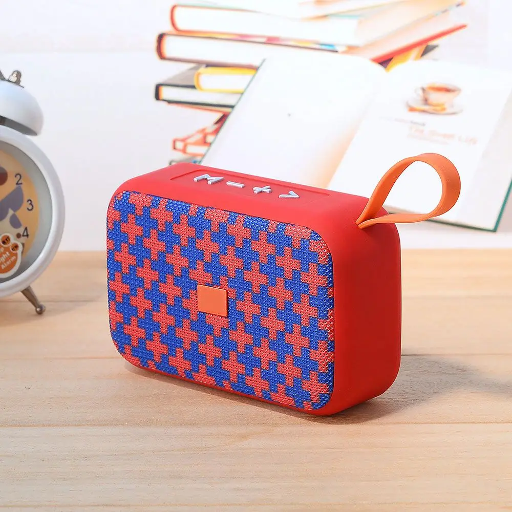 KISSCASE New Electronic Bluetooth Speaker Bag Model Audio Music Player Wireless USB Loudpeaker Portable Sound Speakers |