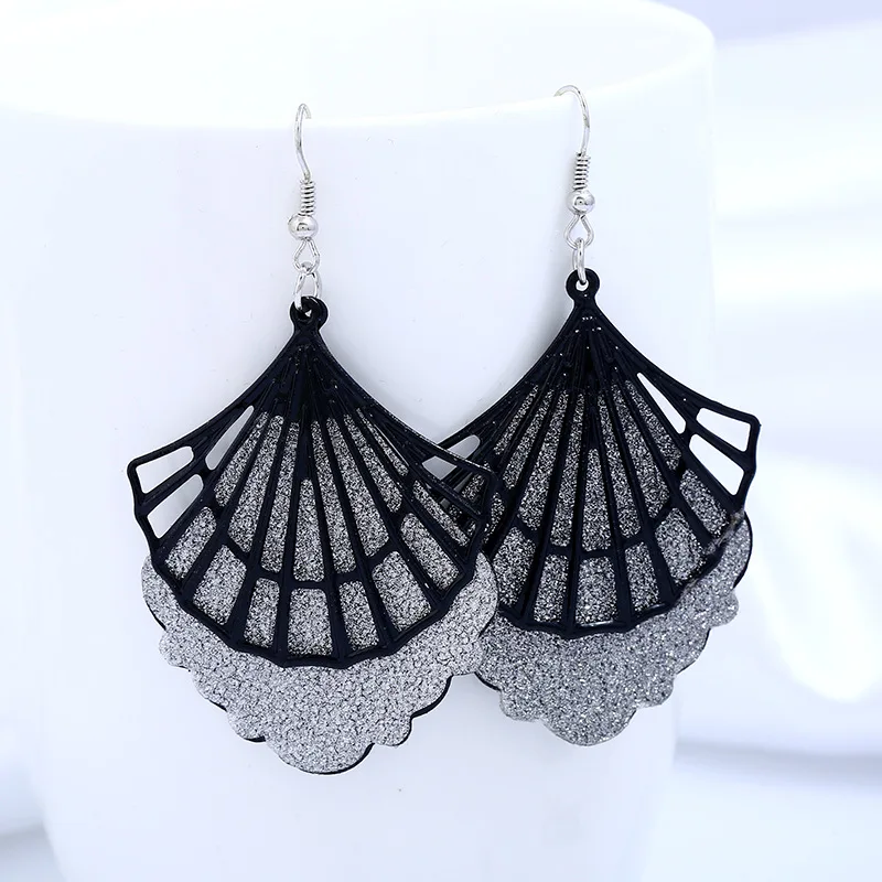 2018 NEW FASHION LADY JEWELLERY GEOMETRIC SHELL SHAPE EARRING WOMEN GIRL GIFT IRON ALLOY GOLD&amp BLACK COLOR TRENDY DROP EARRINGS |