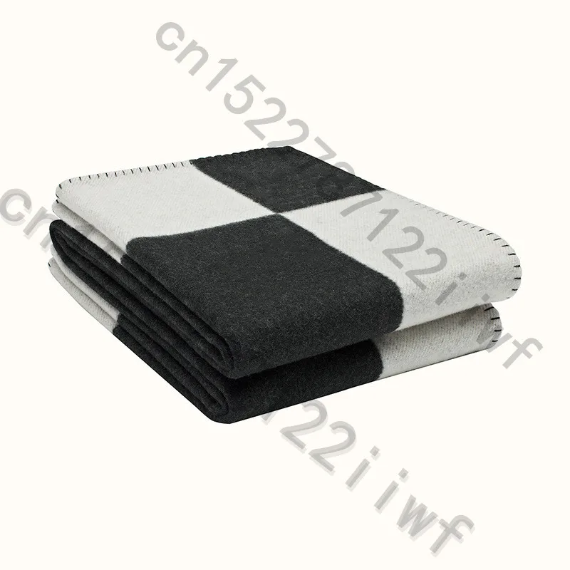 H Blanket Black Новое кашемировое Клетчатое одеяло, вязанное крючком, мягкий шерстяной шарф, шаль, портативный теплый диван, кровать, флисовое вязаное розовое одеяло, наволочка - Цвет: H Blanket Black