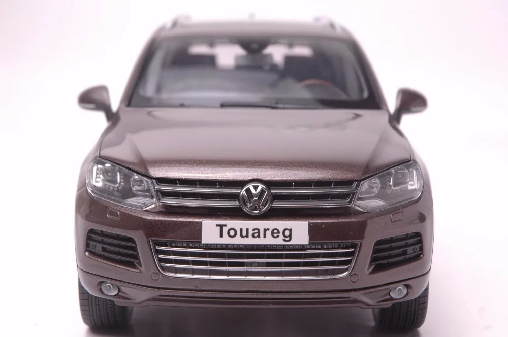 1:18 литая модель для Volkswagen VW Touareg 2010 коричневый внедорожник игрушечный автомобиль миниатюрная Коллекция подарков T2