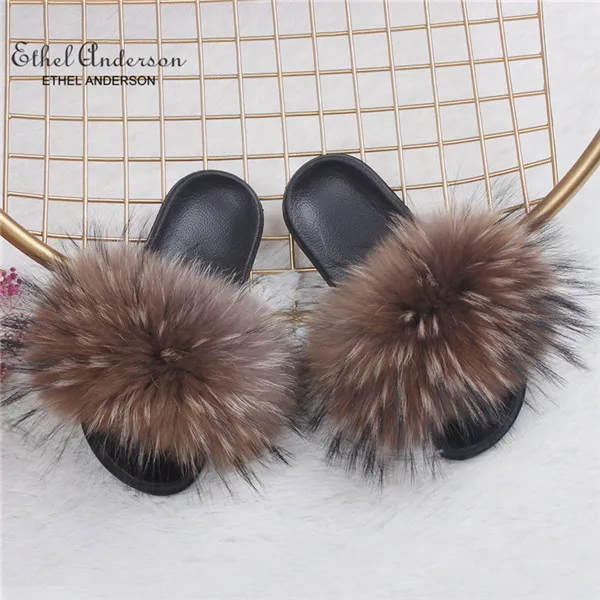 Natural Raccoon Fur Новинка года; шлепанцы с натуральным лисьим мехом; шлепанцы для дома и улицы; женские меховые сандалии; обувь на плоской подошве; - Цвет: Natural Raccoon Fur
