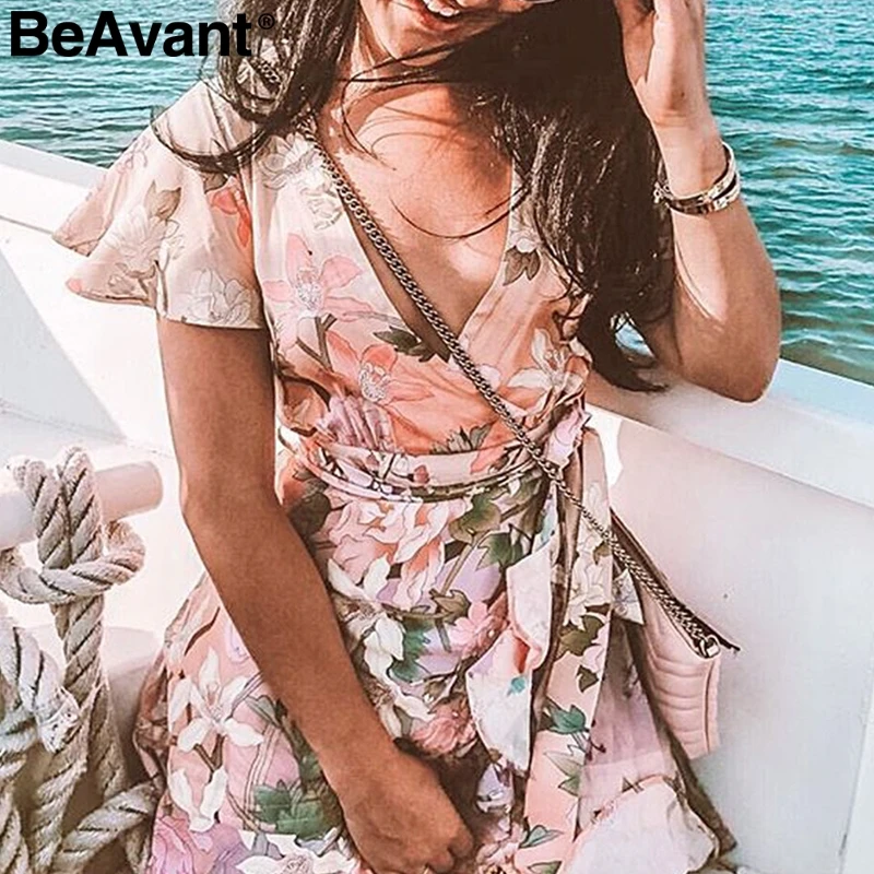Женское платье с цветочным принтом BeAvant хлопковое пляжное треугольным вырезом и