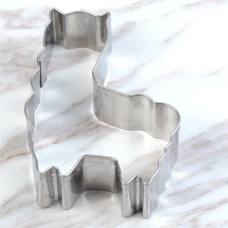 Style 2 30 Styles Metal Pastry Baking Mould Biscuit Cookie Cutters DIY Stainless Steel Kitchen Bakeware Tool Free Shipping - Цвет: Style 2