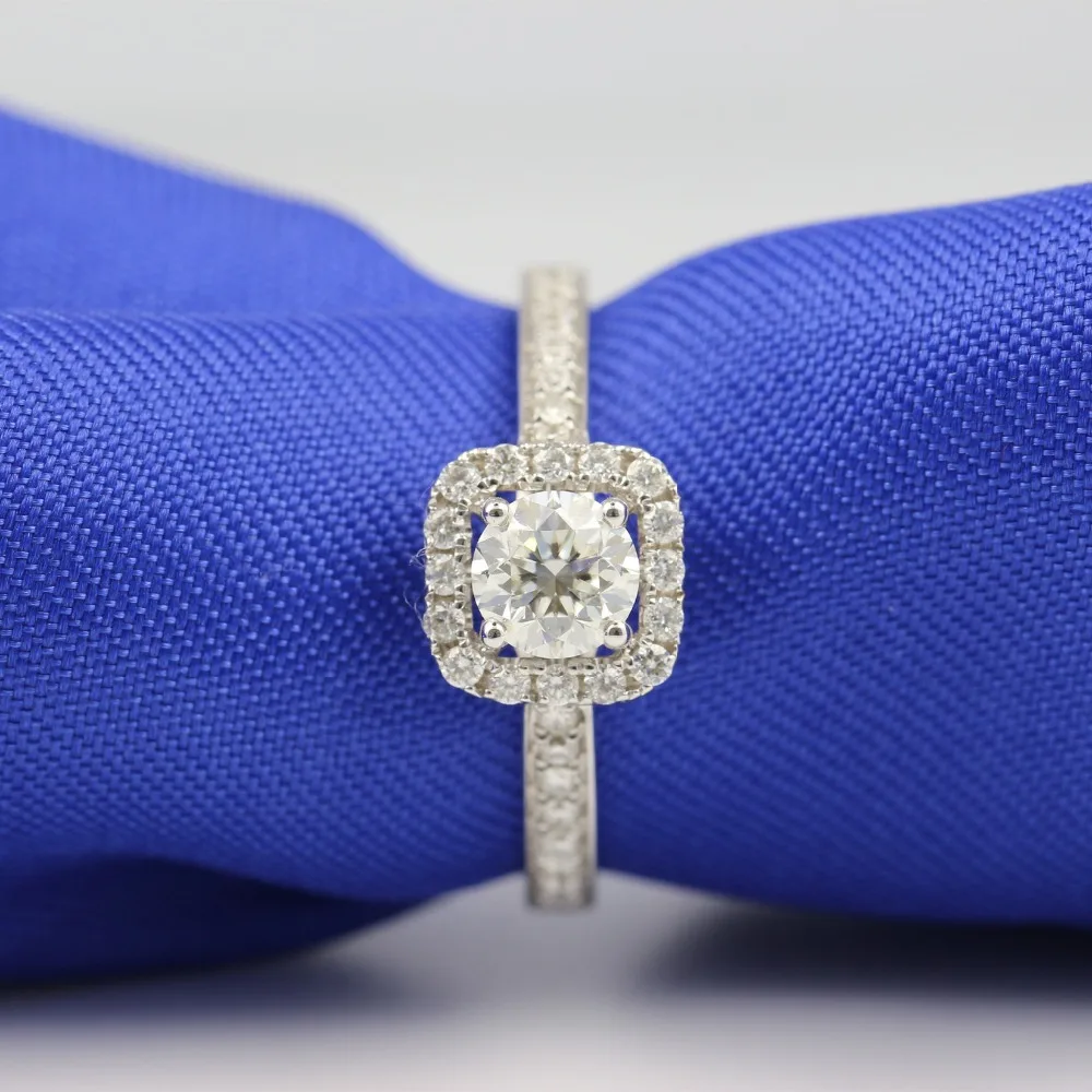 Женское кольцо с натуральным бриллиантом LASAMERO 0.503CT IJ/SI круглой огранкой 18 К белое