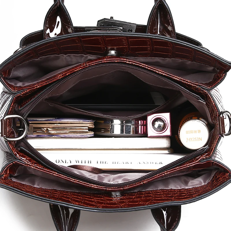 Кошельки и сумки роскошные крокодиловые женские большие вместительные