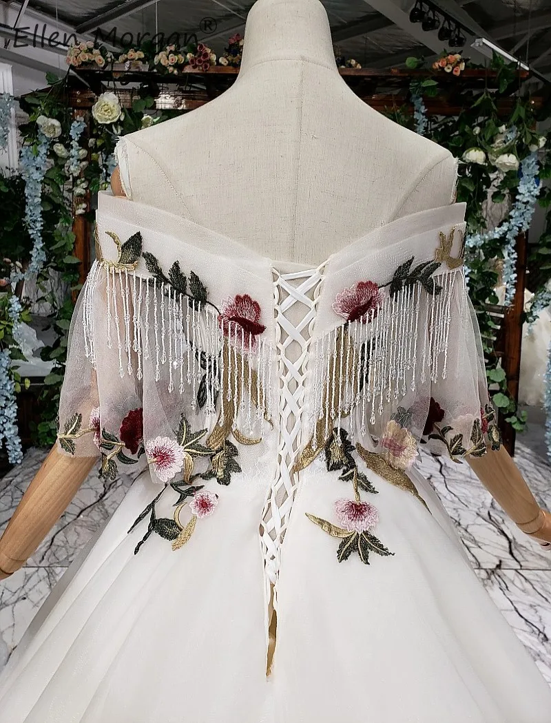Яркие свадебные платья с вышивкой и открытыми плечами для девочек красивые