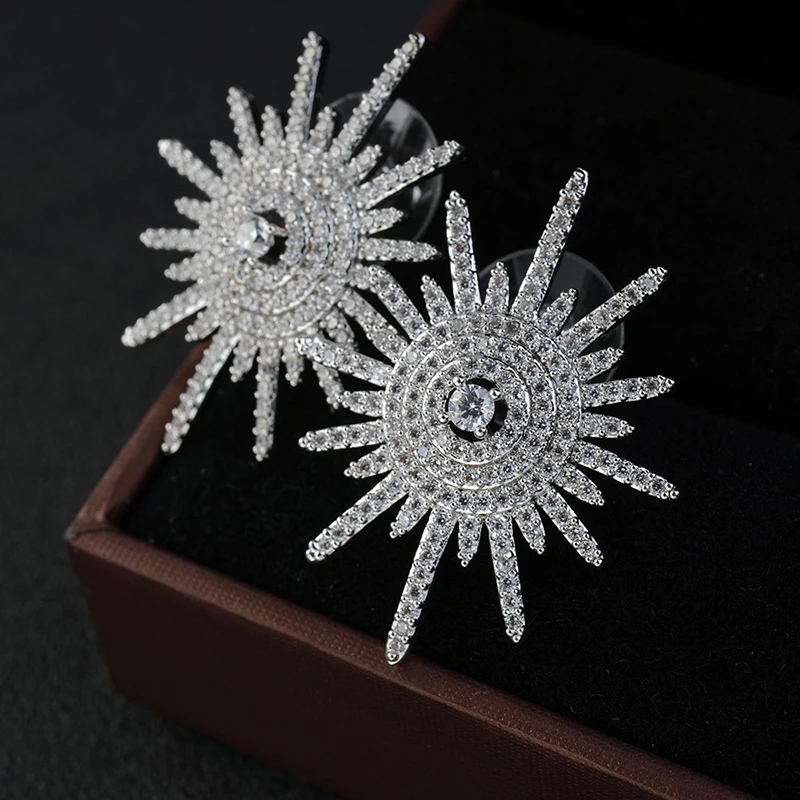 Женские антиаллергенные серьги Queen Lotus гвоздики с фианитами индивидуальный