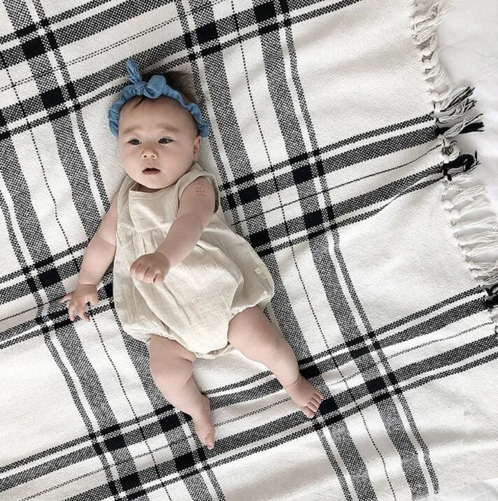 Детский комбинезон с оборками летний льняной без рукавов бантом для