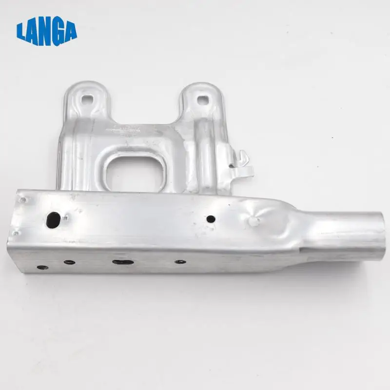 Деформационный элемент для переднего и бампера BMW F22 F30 F31 OEM: 51117266194 справа |
