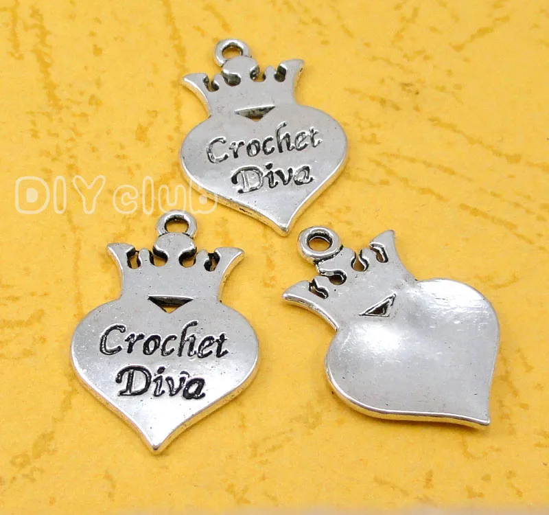 

50pcs-Crochet Diva charms, Antique Silver Heart Crown Charm pendants 24x16mm