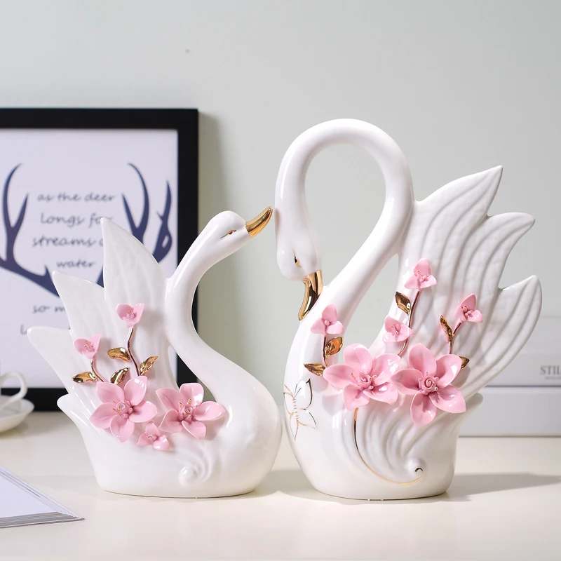 

Wedding gifts, practical home decorationEuropean style living room crafts, ceramic Swan ornaments, new creative couples