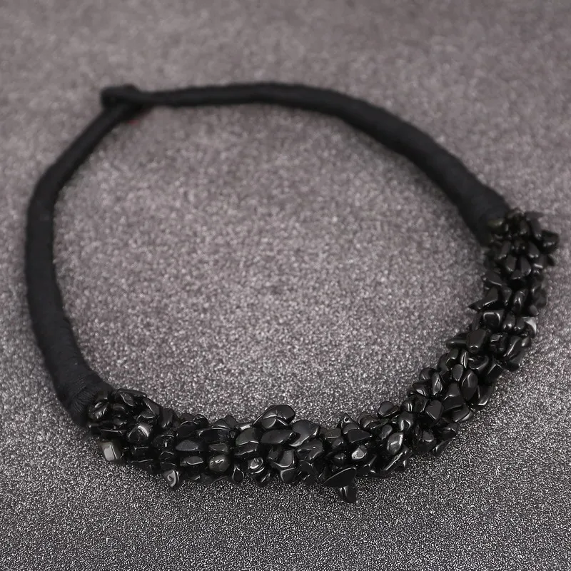 Женское колье ручной работы чокер из черного натурального камня с