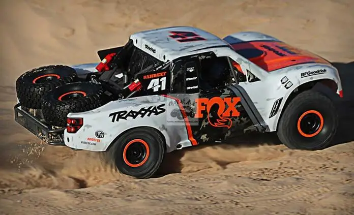Для HRAXXAS 1/7 Scale shore 4x4 UDR Безлимитный дезертный гоночный автомобиль 85076/ RTR